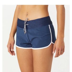 rabbit Surf N Turf 2.5” shorts